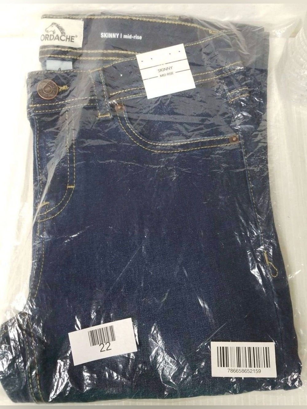 New In Package Jordache Sz 4 Skinny Mid Rise Blue Jeans NWT